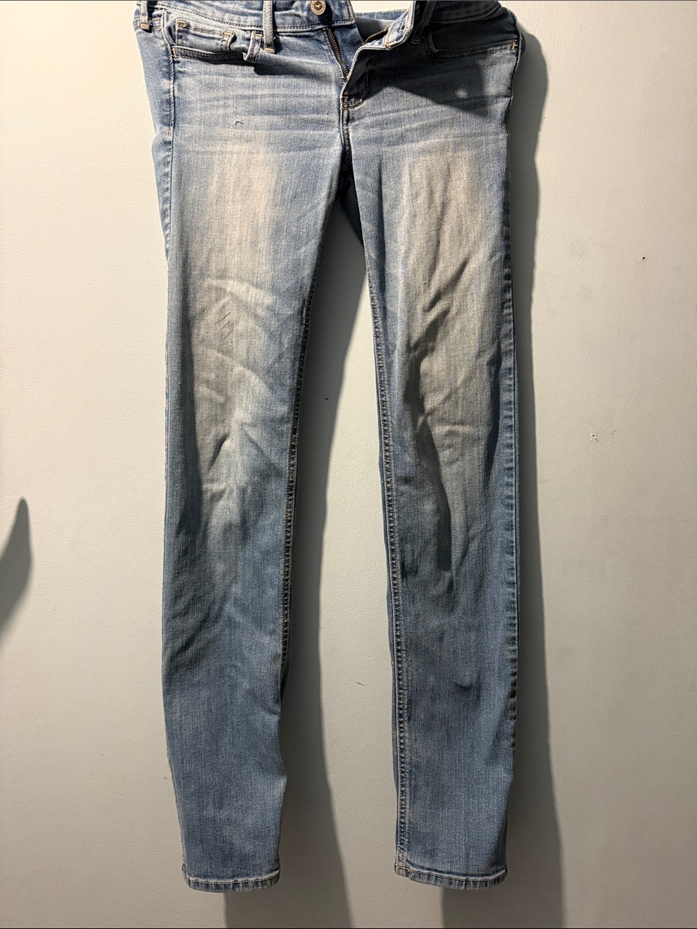 Hollister Light Wash Skinny Jeans - Pale Blue Fade